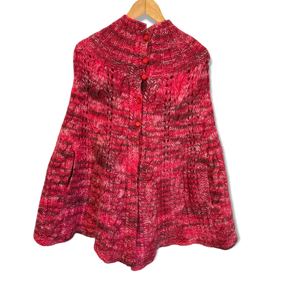 Fabulous vintage retro handmade Alpaca blend buttoned cape